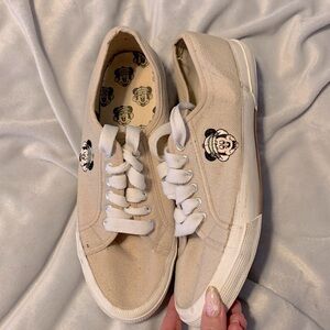 Disney safari Mickey canvas lace up sneaker size 10 animal kingdom Disney world